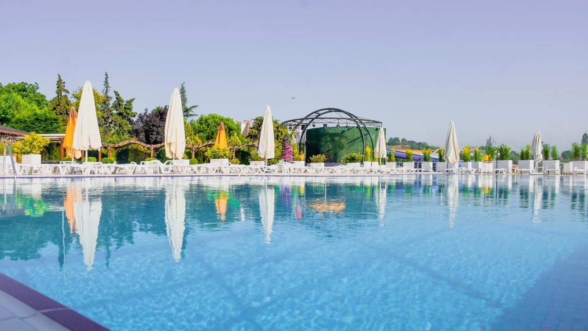 Hotel Ramada By Wyndham Tekirdağ Exterior foto
